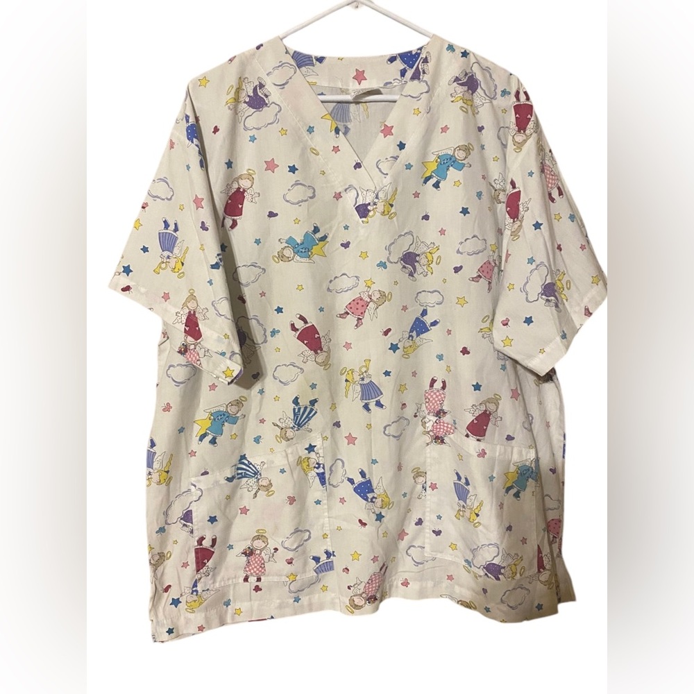 Trend Scrubs Top Women’s XL Pockets Medical Dental Vet Angels Stars Clouds Comfy